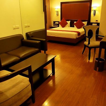 Best Western Jubilee Ridge Hyderabad Exterior foto