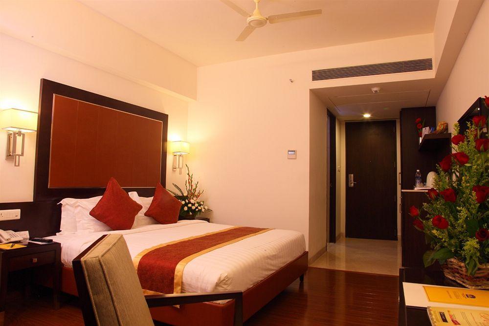 Best Western Jubilee Ridge Hyderabad Exterior foto