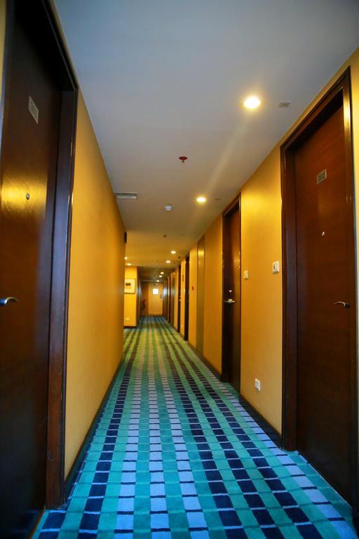 Best Western Jubilee Ridge Hyderabad Exterior foto