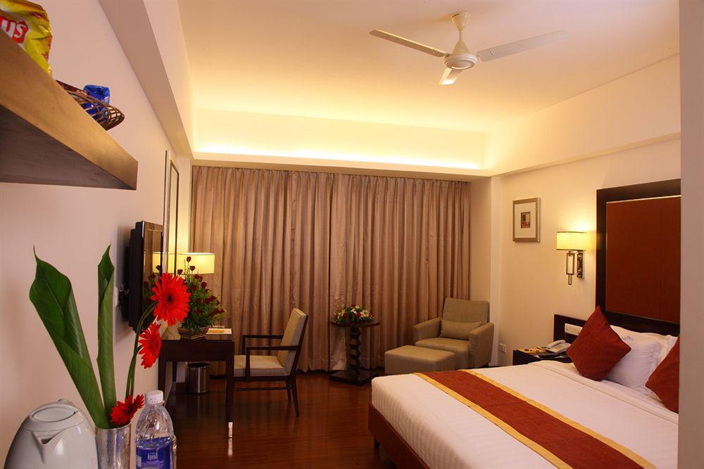 Best Western Jubilee Ridge Hyderabad Exterior foto